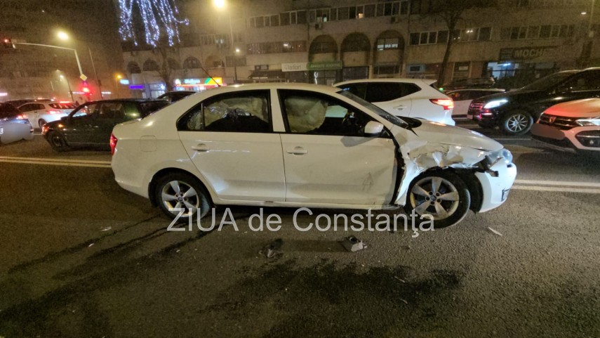 stiri constanta foto video trafic blocat pe bulevardul alexandru lapusneanu din cauza unui accident intre stiri constanta foto video trafic blocat pe bulevardul alexandru lapusneanu din cauza unui accident intre