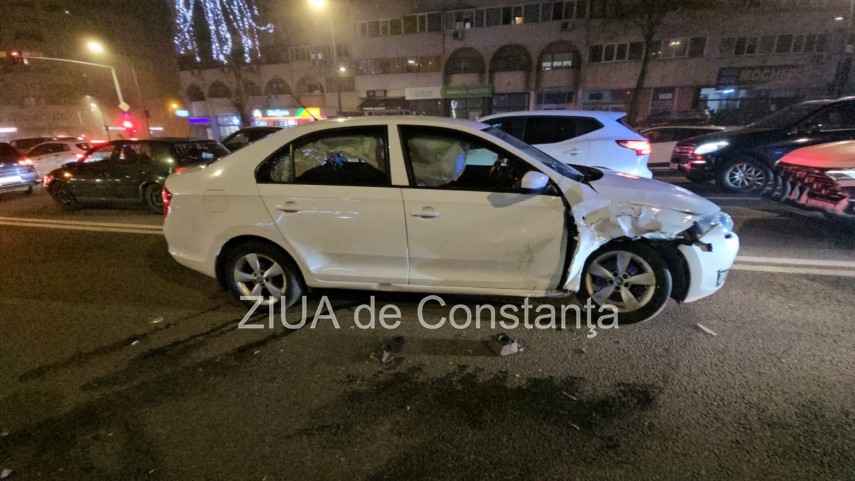 stiri constanta foto video trafic blocat pe bulevardul alexandru lapusneanu din cauza unui accident intre stiri constanta foto video trafic blocat pe bulevardul alexandru lapusneanu din cauza unui accident intre