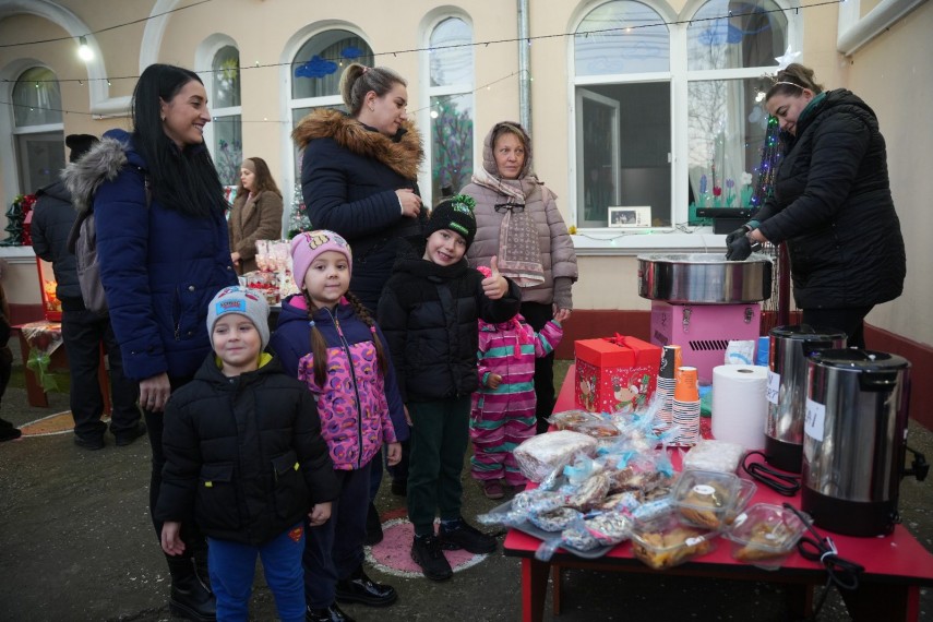foto magia sarbatorilor de iarna a prins viata la targul de craciun al gradinitei florilor din cumpana foto magia sarbatorilor de iarna a prins viata la targul de craciun al gradinitei florilor din cumpana