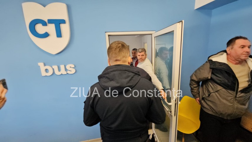 protest ct bus constanta politistii si jandarmii sunt prezenti la fata locului 921325 protest ct bus constanta politistii si jandarmii sunt prezenti la fata locului 921325