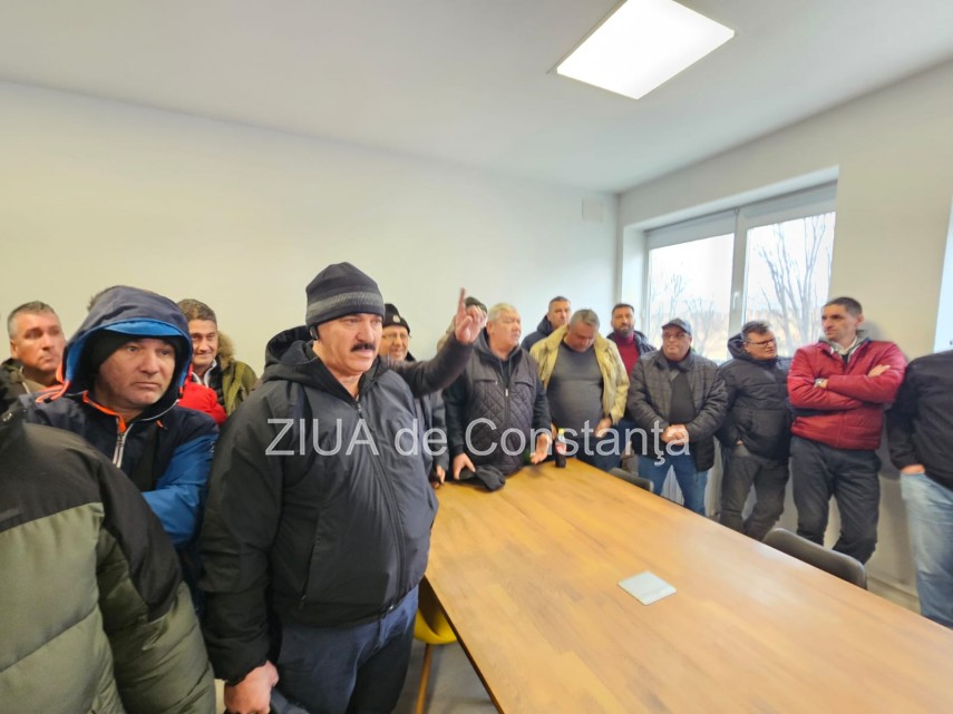 live video protest spontan la ct bus constanta angajatii au intrat in biroul conducerii si cer demisia live video protest spontan la ct bus constanta angajatii au intrat in biroul conducerii si cer demisia