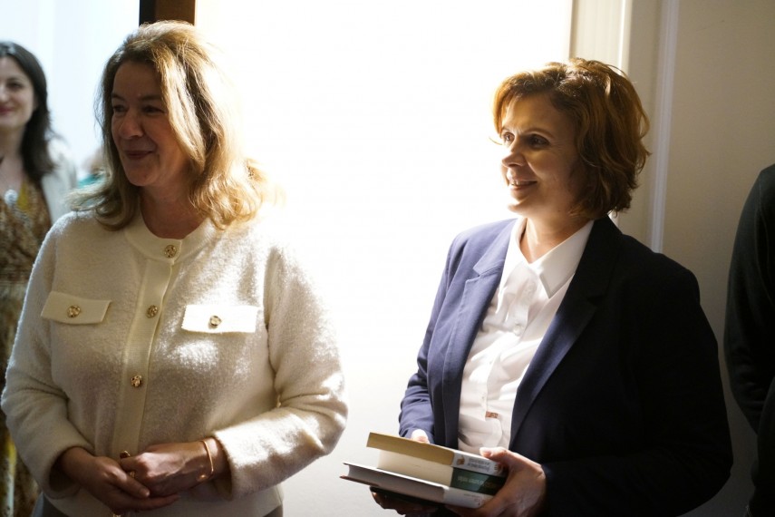 foto curtea de conturi lanseaza proiectul raftul de lectura dedicat promovarii lecturii si culturii organizationale foto curtea de conturi lanseaza proiectul raftul de lectura dedicat promovarii lecturii si culturii organizationale