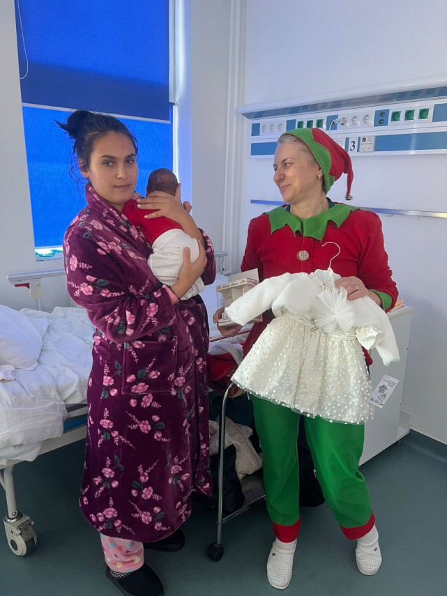 craciun cu suflet pentru cei mai mici pacienti asociatia suflete deschise si arimex comexim 2000 srl craciun cu suflet pentru cei mai mici pacienti asociatia suflete deschise si arimex comexim 2000 srl