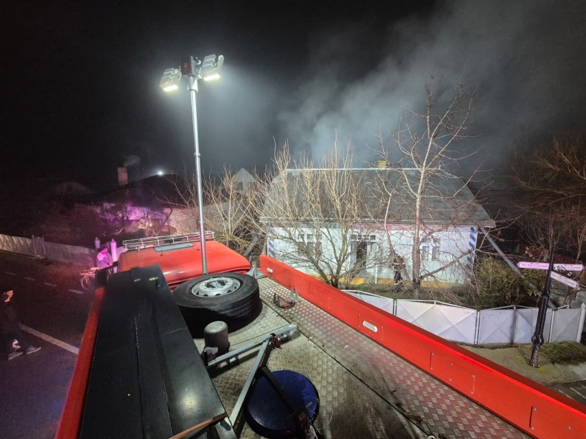 foto tragedie inainte de craciun in judetul suceava un barbat a ars de viu in incendiu ce i a mistuit foto tragedie inainte de craciun in judetul suceava un barbat a ars de viu in incendiu ce i a mistuit