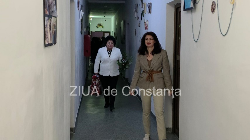 live text video ofsd constanta aduce spiritul craciunului in centrele de batrani din judet aproximativ live text video ofsd constanta aduce spiritul craciunului in centrele de batrani din judet aproximativ