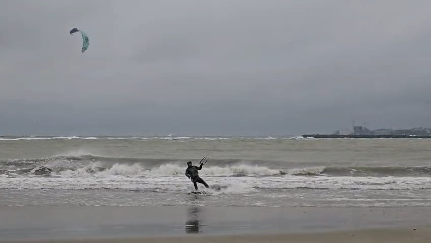 foto video prima zi de craciun la constanta aduce adrenalina pe valurile marii negre 922299 foto video prima zi de craciun la constanta aduce adrenalina pe valurile marii negre 922299