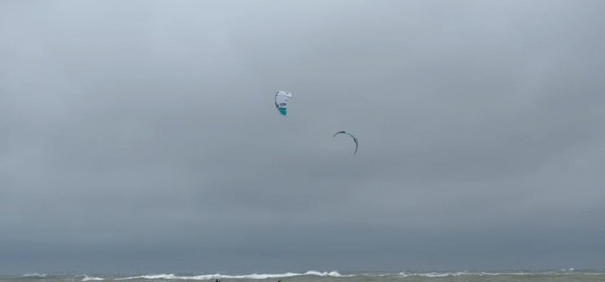 foto video prima zi de craciun la constanta aduce adrenalina pe valurile marii negre 922299 foto video prima zi de craciun la constanta aduce adrenalina pe valurile marii negre 922299