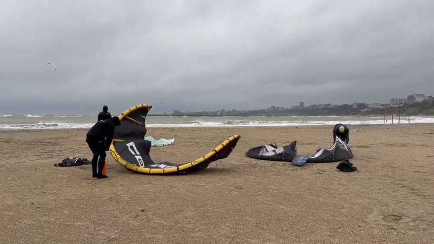 foto video prima zi de craciun la constanta aduce adrenalina pe valurile marii negre 922299 foto video prima zi de craciun la constanta aduce adrenalina pe valurile marii negre 922299