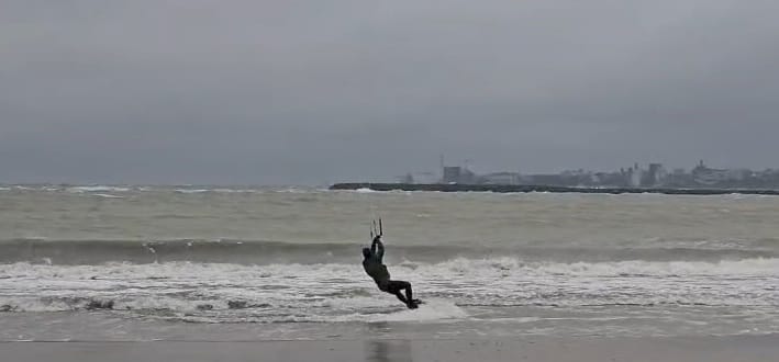 foto video prima zi de craciun la constanta aduce adrenalina pe valurile marii negre 922299 foto video prima zi de craciun la constanta aduce adrenalina pe valurile marii negre 922299