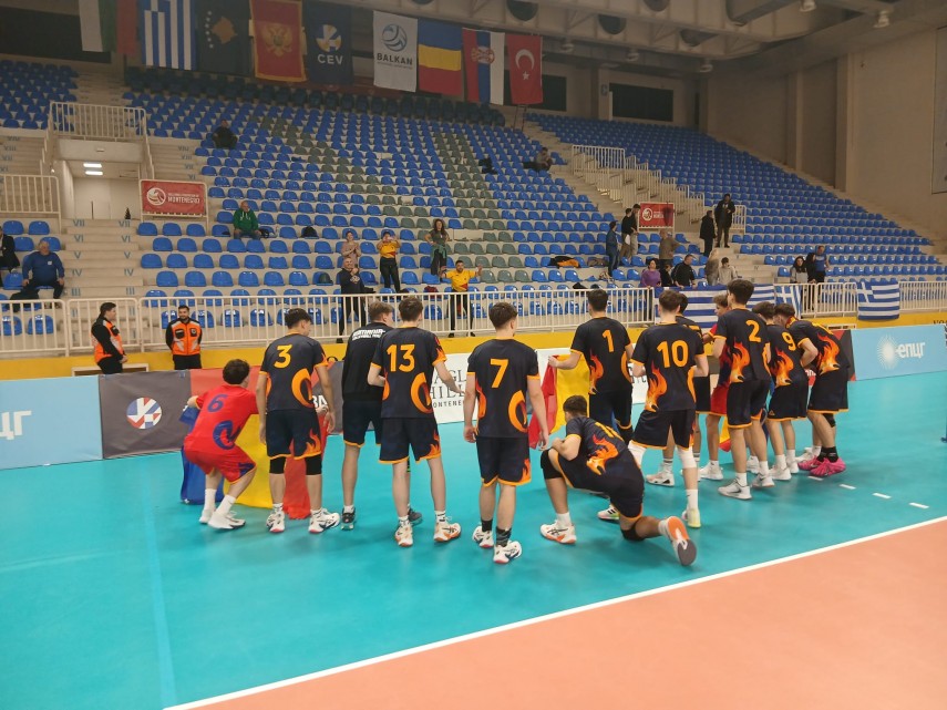 volei cu razvan parpala de la csm constanta antrenor principal romania under 18 se mentine in cursa pentru volei cu razvan parpala de la csm constanta antrenor principal romania under 18 se mentine in cursa pentru