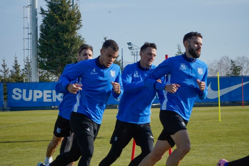 farul constanta capitanul ionut larie implineste 39 de ani peste noua zile ce planuri de viitor are dialogul farul constanta capitanul ionut larie implineste 39 de ani peste noua zile ce planuri de viitor are dialogul