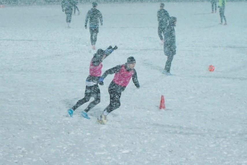 farul constanta antrenament in decor hibernal combinatia perfecta zapada zambete si fotbal galerie foto farul constanta antrenament in decor hibernal combinatia perfecta zapada zambete si fotbal galerie foto