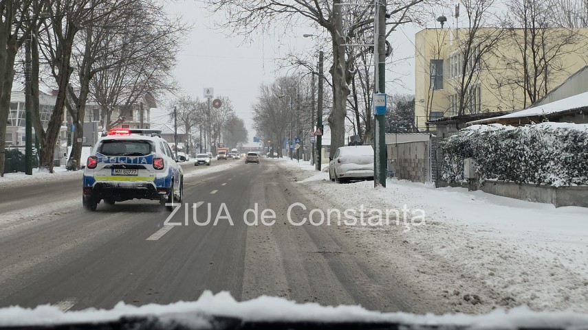 foto video mai multe strazi si bulevarde din constanta inca acoperite de zapada 923665 foto video mai multe strazi si bulevarde din constanta inca acoperite de zapada 923665