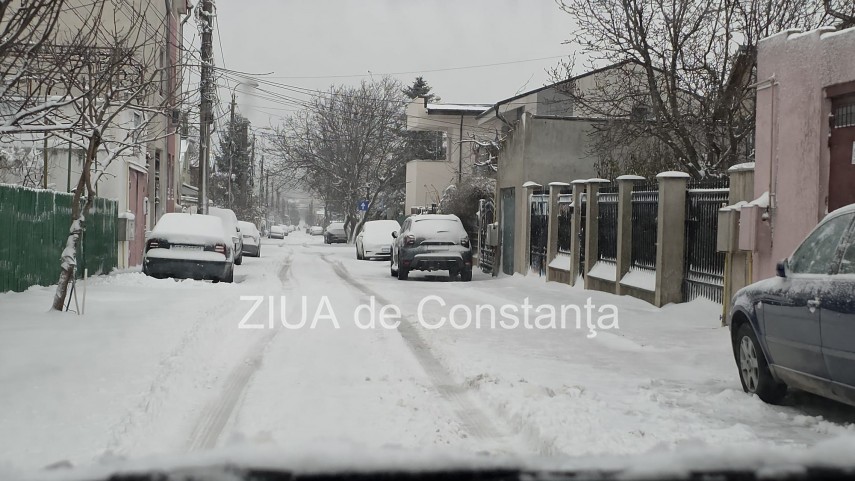 foto video mai multe strazi si bulevarde din constanta inca acoperite de zapada 923665 foto video mai multe strazi si bulevarde din constanta inca acoperite de zapada 923665
