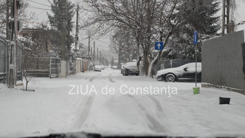 foto video mai multe strazi si bulevarde din constanta inca acoperite de zapada 923665 foto video mai multe strazi si bulevarde din constanta inca acoperite de zapada 923665