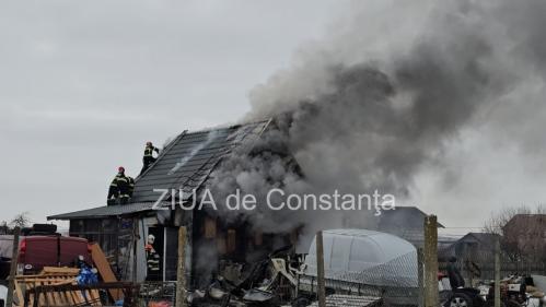 Știri Constanta azi: Incendiu la o casa din Agigea! Intervin pompierii  