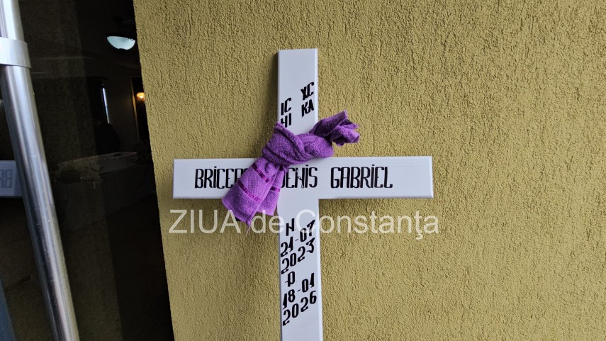 foto video denis gabriel baietelul decedat dupa ce a suferit complicatii in urma unei interventii la foto video denis gabriel baietelul decedat dupa ce a suferit complicatii in urma unei interventii la