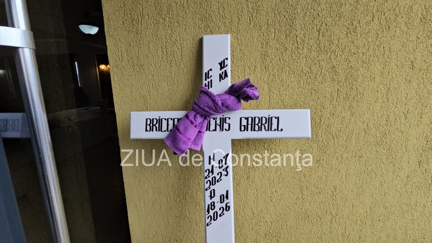 foto video denis gabriel baietelul decedat dupa ce a suferit complicatii in urma unei interventii la foto video denis gabriel baietelul decedat dupa ce a suferit complicatii in urma unei interventii la