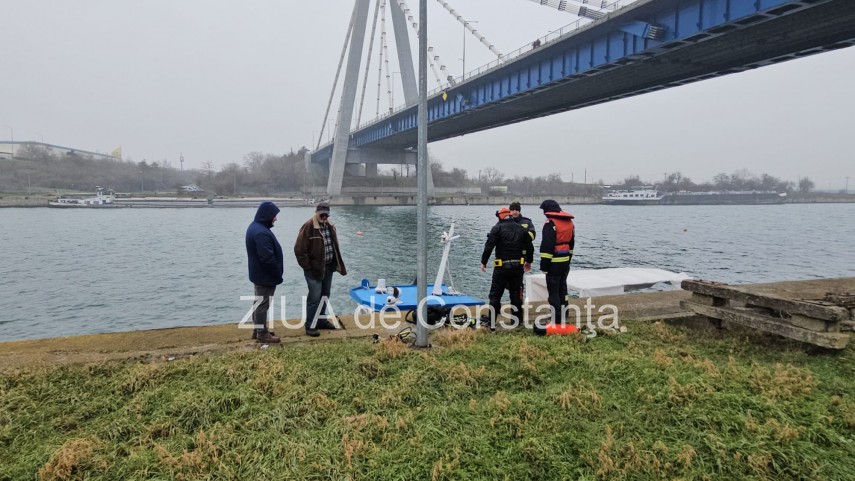 foto video o persoana s ar fi aruncat de pe podul de la agigea judetul constanta 925094 foto video o persoana s ar fi aruncat de pe podul de la agigea judetul constanta 925094