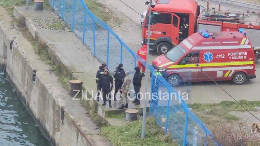 foto video o persoana s ar fi aruncat de pe podul de la agigea judetul constanta 925094 foto video o persoana s ar fi aruncat de pe podul de la agigea judetul constanta 925094