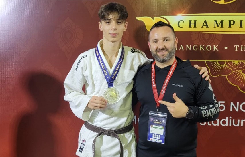 Teodor Carabineru și antrenorul Dan Marian Ungureanu