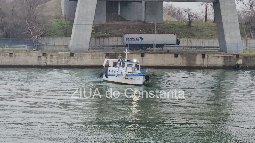 foto video au fost reluate cautarile minorei cazute de pe podul agigea judetul constanta 925239 foto video au fost reluate cautarile minorei cazute de pe podul agigea judetul constanta 925239