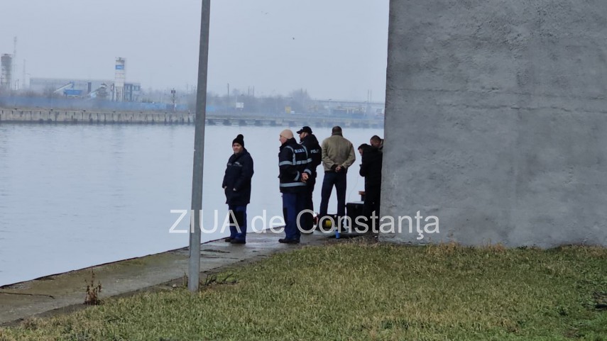 cautarile fetei care ar fi cazut de pe podul de la agigea in canalul dunare marea neagra reluate de salvatorii cautarile fetei care ar fi cazut de pe podul de la agigea in canalul dunare marea neagra reluate de salvatorii
