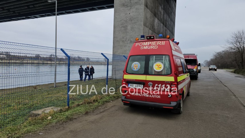cautarile fetei care ar fi cazut de pe podul de la agigea in canalul dunare marea neagra reluate de salvatorii cautarile fetei care ar fi cazut de pe podul de la agigea in canalul dunare marea neagra reluate de salvatorii