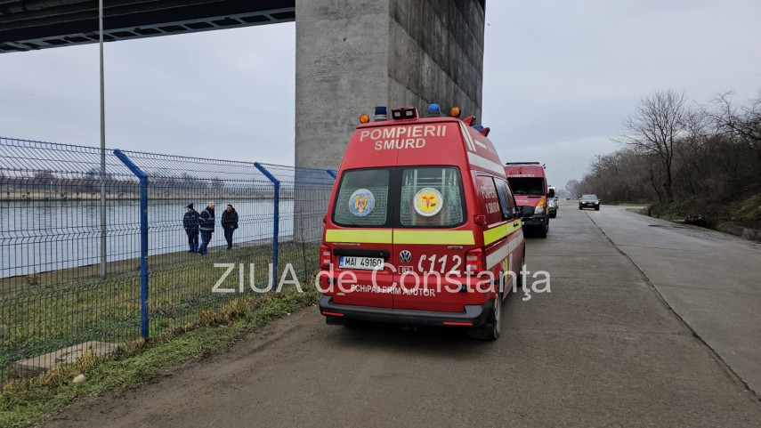 cautarile fetei care ar fi cazut de pe podul de la agigea in canalul dunare marea neagra reluate de salvatorii cautarile fetei care ar fi cazut de pe podul de la agigea in canalul dunare marea neagra reluate de salvatorii