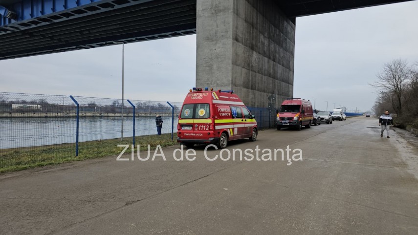 cautarile fetei care ar fi cazut de pe podul de la agigea in canalul dunare marea neagra reluate de salvatorii cautarile fetei care ar fi cazut de pe podul de la agigea in canalul dunare marea neagra reluate de salvatorii