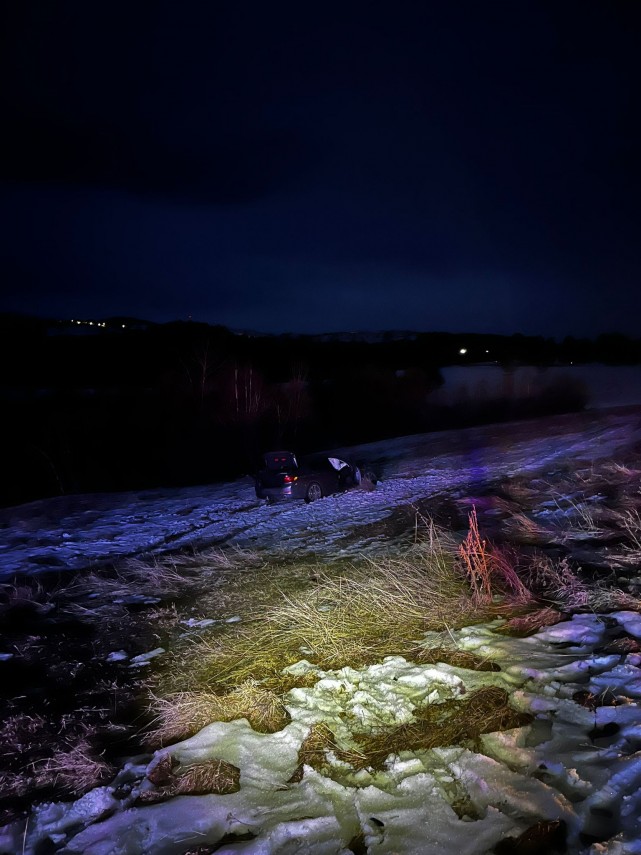 foto planul rosu de interventie activat dupa un accident rutier pe dj 106 cu sapte persoane implicate foto planul rosu de interventie activat dupa un accident rutier pe dj 106 cu sapte persoane implicate