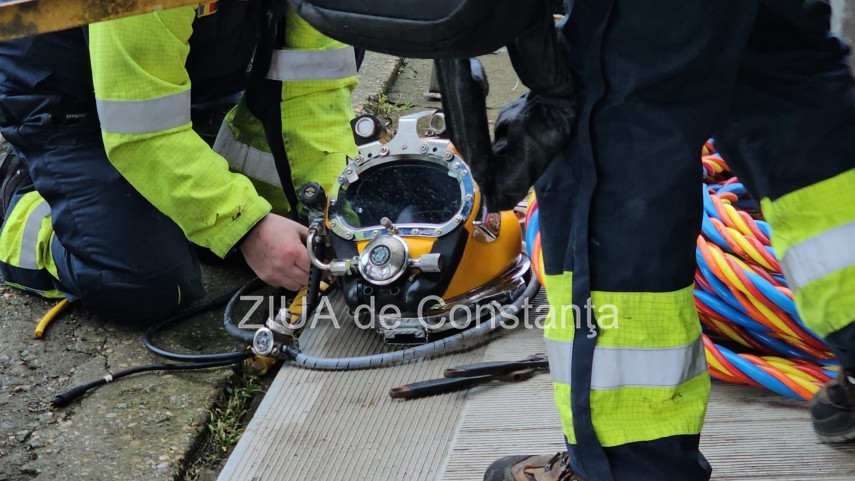 foto video cautarile fetei care ar fi cazut de pe podul de la agigea in canalul dunare marea neagra reluate foto video cautarile fetei care ar fi cazut de pe podul de la agigea in canalul dunare marea neagra reluate