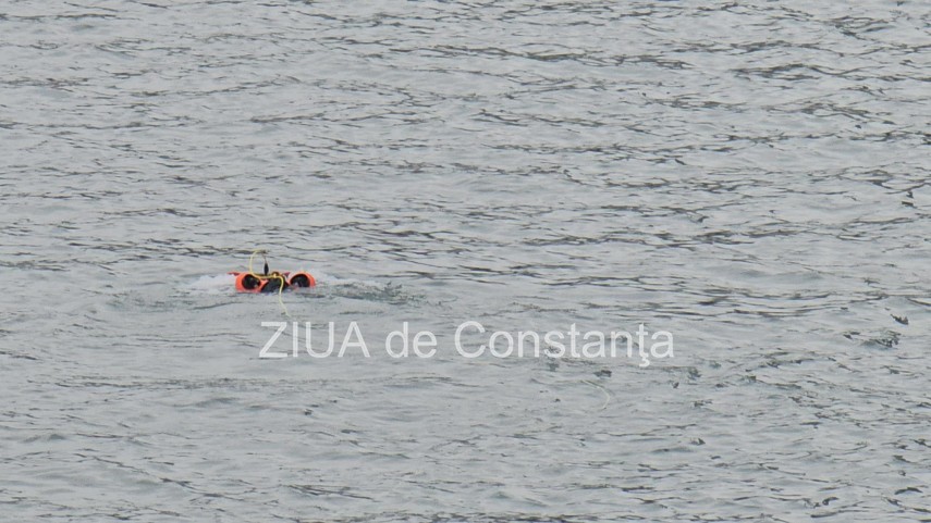 foto video cautarile fetei care ar fi cazut de pe podul de la agigea in canalul dunare marea neagra reluate foto video cautarile fetei care ar fi cazut de pe podul de la agigea in canalul dunare marea neagra reluate