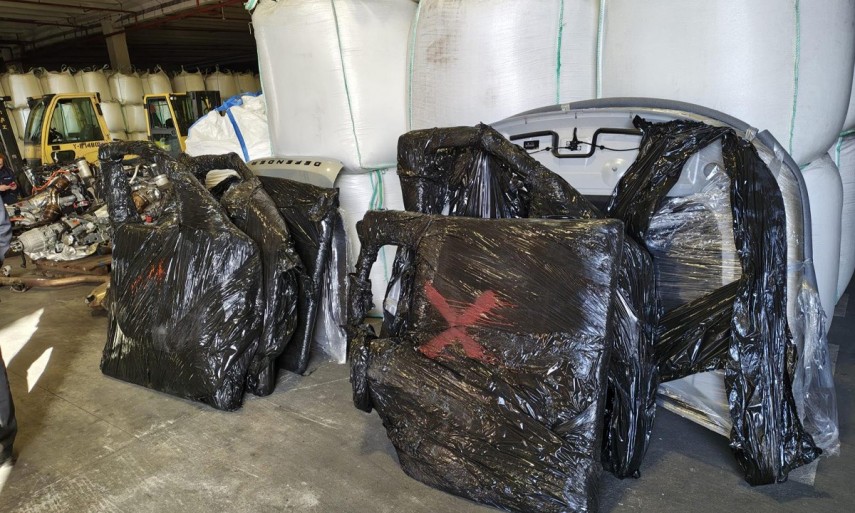 foto video trei autoturisme furate si dezmembrate in valoare de aproximativ 320 000 de euro depistate foto video trei autoturisme furate si dezmembrate in valoare de aproximativ 320 000 de euro depistate