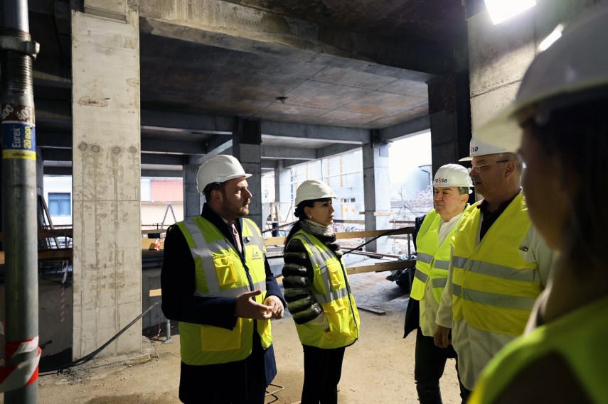 foto ministrul sanatatii alexandru rogobete progres de 40 la centrul pentru mari arsi copii de la spitalul foto ministrul sanatatii alexandru rogobete progres de 40 la centrul pentru mari arsi copii de la spitalul