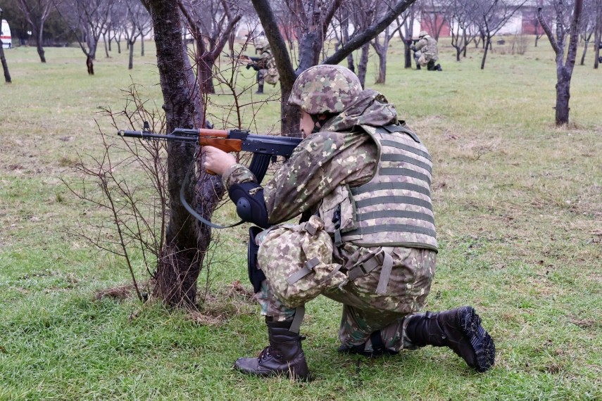 militarii batalionului 348 aparare antiaeriana dobrogea instruiti in acordarea primului ajutor camarazilor militarii batalionului 348 aparare antiaeriana dobrogea instruiti in acordarea primului ajutor camarazilor