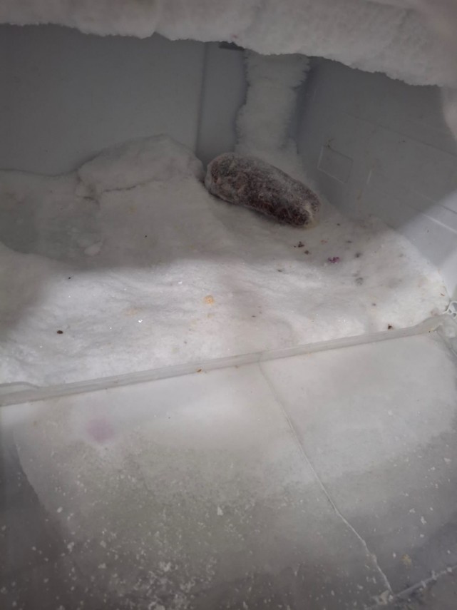 foto de la alimente alterate la jucarii periculoase ce au descoperit comisarii anpc in urma controalelor foto de la alimente alterate la jucarii periculoase ce au descoperit comisarii anpc in urma controalelor