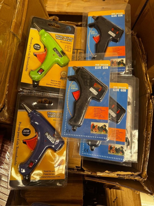 foto de la alimente alterate la jucarii periculoase ce au descoperit comisarii anpc in urma controalelor foto de la alimente alterate la jucarii periculoase ce au descoperit comisarii anpc in urma controalelor