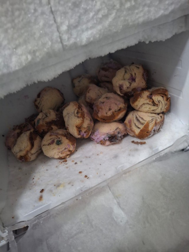 foto de la alimente alterate la jucarii periculoase ce au descoperit comisarii anpc in urma controalelor foto de la alimente alterate la jucarii periculoase ce au descoperit comisarii anpc in urma controalelor