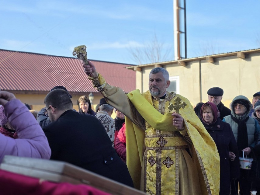 stiri constanta foto traditia botezului cailor celebrata cu fast in comuna nicolae balcescu de boboteaza stiri constanta foto traditia botezului cailor celebrata cu fast in comuna nicolae balcescu de boboteaza