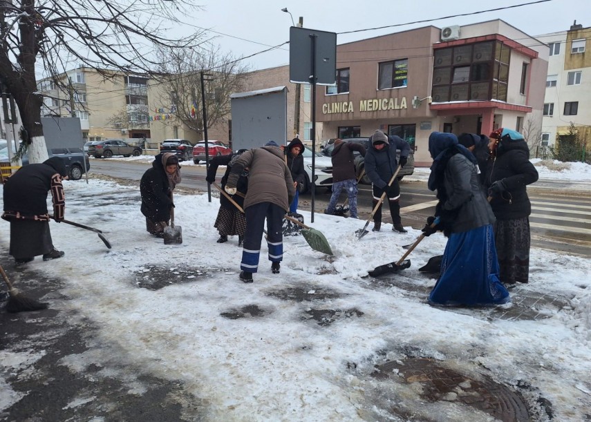 mobilizare la cumpana judetul constanta foto utilajele de deszapezire au actionat toata noaptea pentru mobilizare la cumpana judetul constanta foto utilajele de deszapezire au actionat toata noaptea pentru