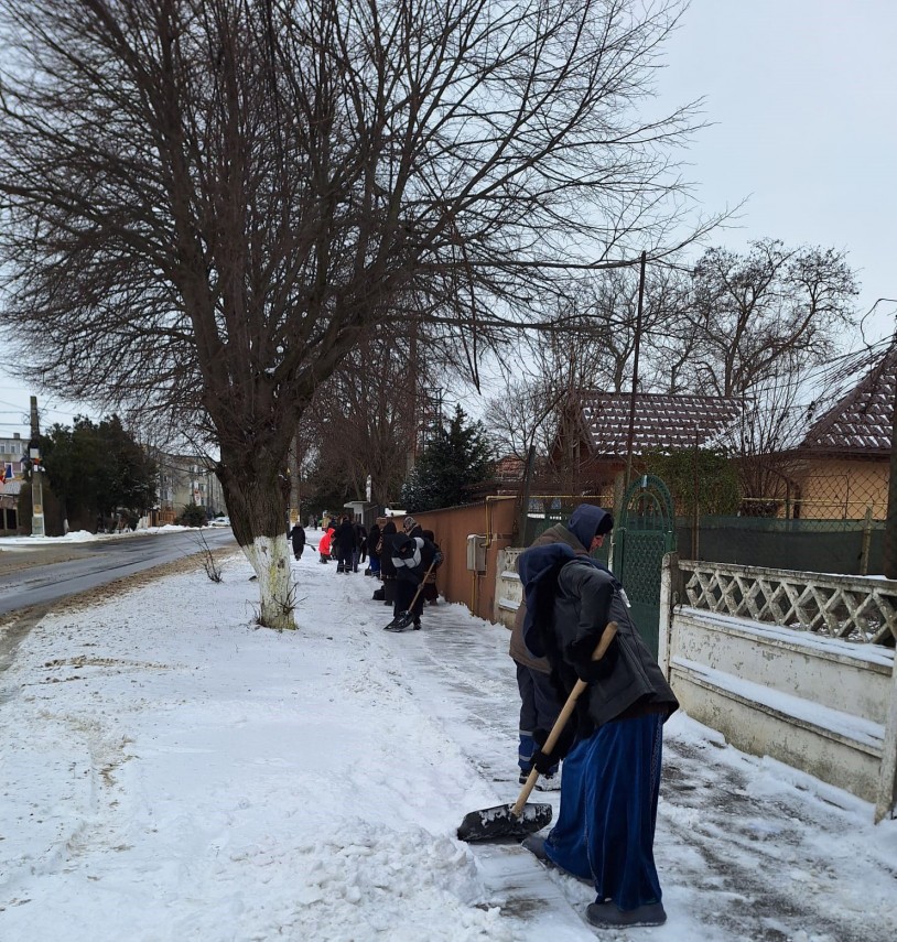 mobilizare la cumpana judetul constanta foto utilajele de deszapezire au actionat toata noaptea pentru mobilizare la cumpana judetul constanta foto utilajele de deszapezire au actionat toata noaptea pentru