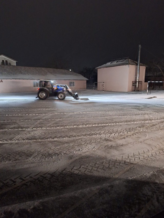 mobilizare la cumpana judetul constanta foto utilajele de deszapezire au actionat toata noaptea pentru mobilizare la cumpana judetul constanta foto utilajele de deszapezire au actionat toata noaptea pentru