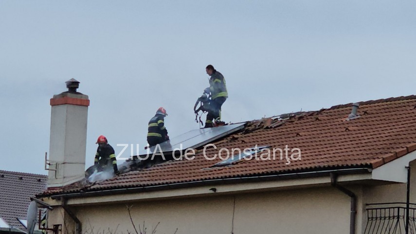stiri constanta azi foto video alerta de incendiu la o locuinta din lazu intervin mai multe echipaje