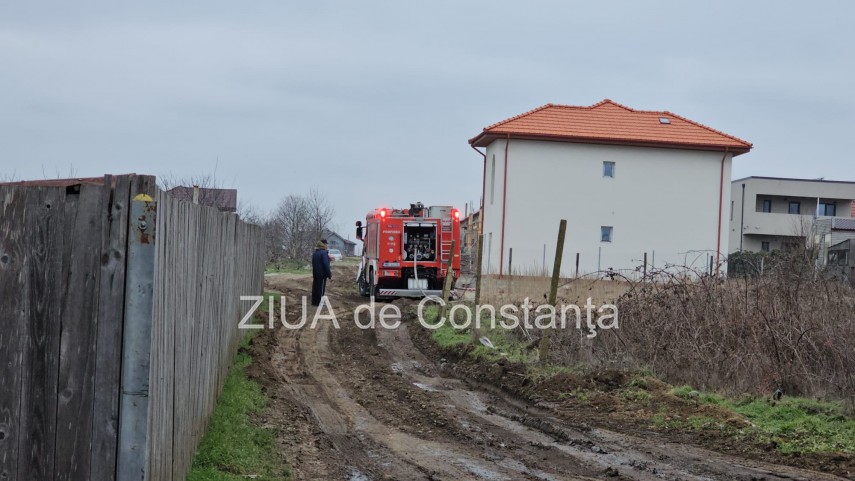 stiri constanta azi foto video alerta de incendiu la o locuinta din lazu intervin mai multe echipaje