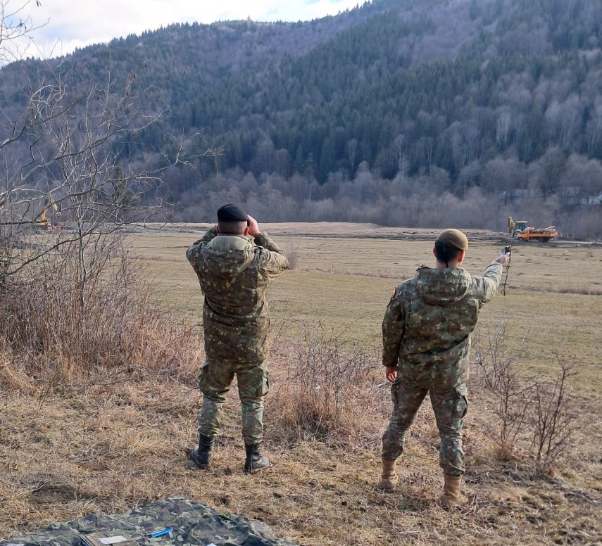 foto militarii din dobrogea si republica moldova se antreneaza in muntii brasovului 928121 foto militarii din dobrogea si republica moldova se antreneaza in muntii brasovului 928121