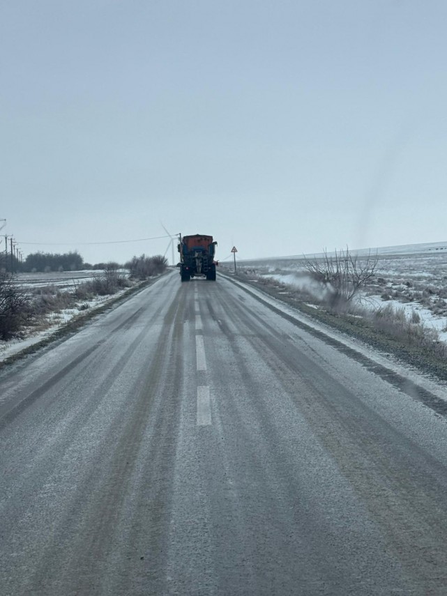 foto atentie soferi pericol de polei pe drumurile din judetul constanta 928713 foto atentie soferi pericol de polei pe drumurile din judetul constanta 928713