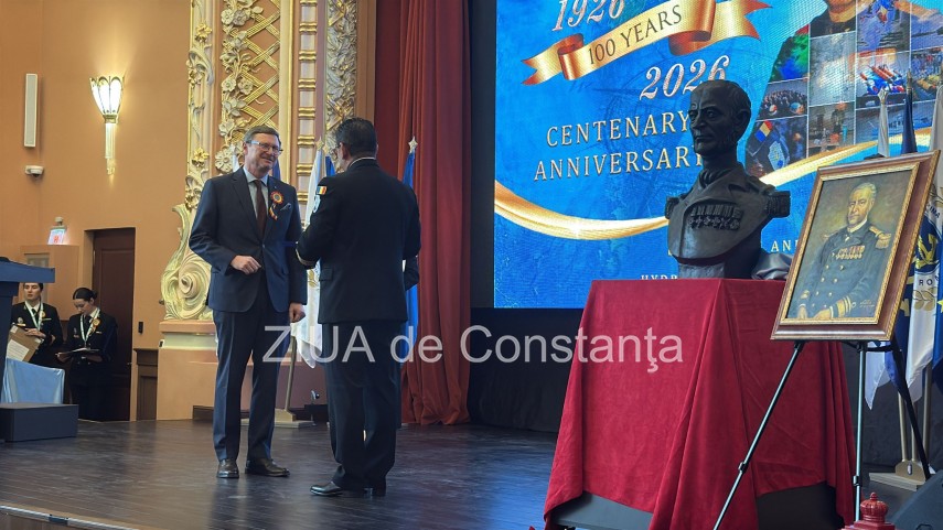 live text directia hidrografica maritima marcheaza 100 de ani de activitate printr o ceremonie militara live text directia hidrografica maritima marcheaza 100 de ani de activitate printr o ceremonie militara