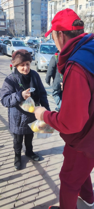 faptele bune sunt ghioceii dragostei campanie umanitara emotionanta in spitalele din constanta de martisor faptele bune sunt ghioceii dragostei campanie umanitara emotionanta in spitalele din constanta de martisor