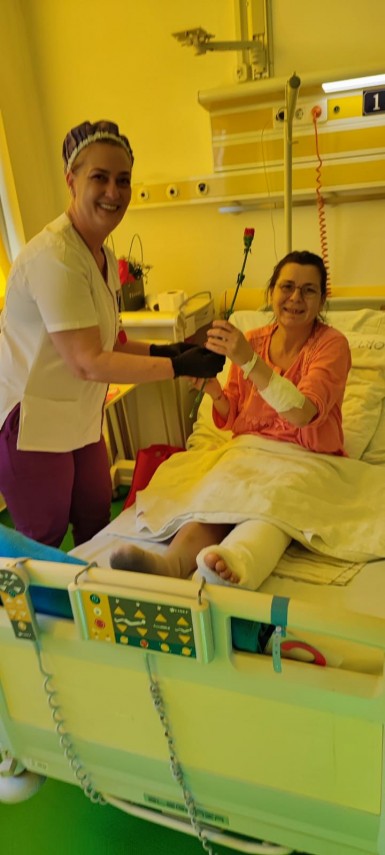 faptele bune sunt ghioceii dragostei campanie umanitara emotionanta in spitalele din constanta de martisor faptele bune sunt ghioceii dragostei campanie umanitara emotionanta in spitalele din constanta de martisor